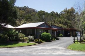 The Crays Accommodation, Strahan